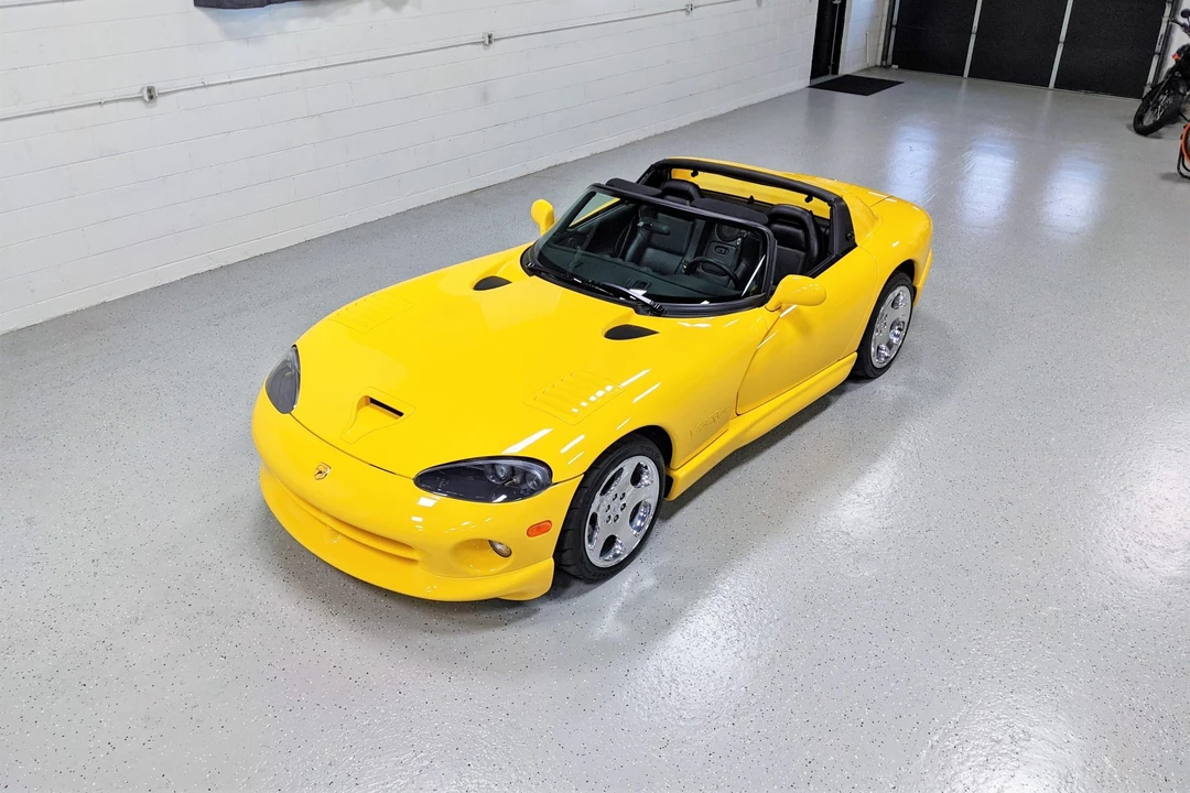 2002 Dodge Viper 2nd Gen - Image 2 of 31