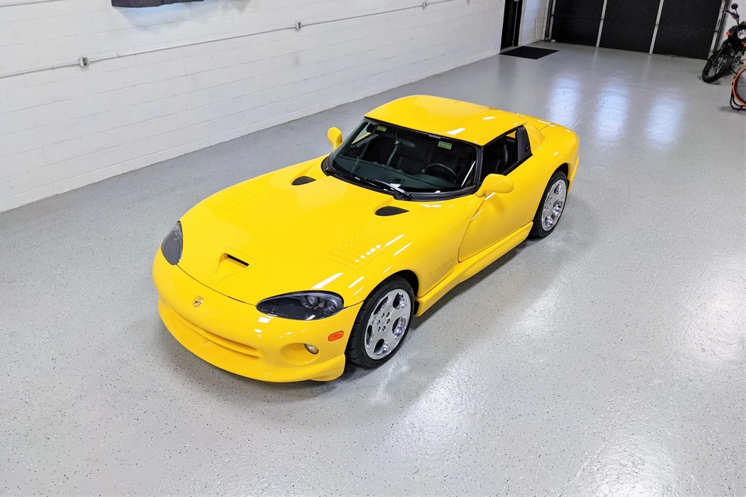 2002 Dodge Viper 2nd Gen - Image 21 of 31