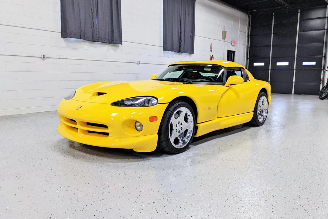 2002 Dodge Viper 2nd Gen - Image 20 of 31