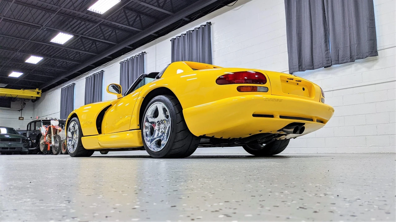 2002 Dodge Viper 2nd Gen - Image 5 of 31