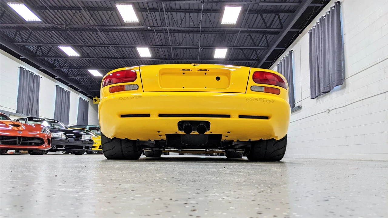 2002 Dodge Viper 2nd Gen - Image 10 of 31