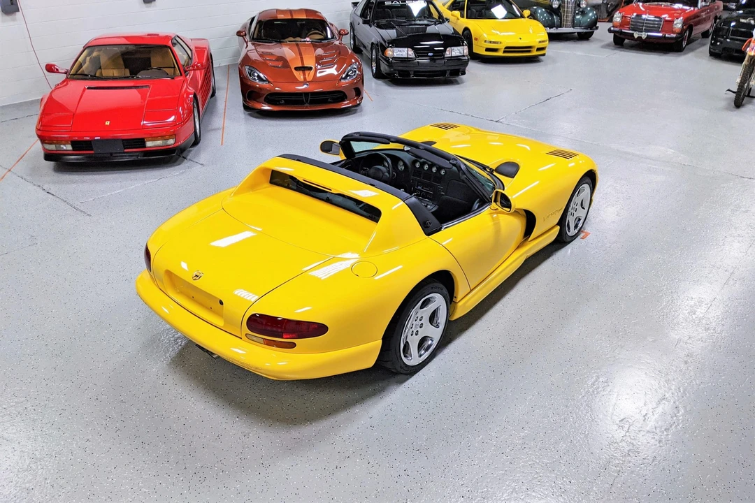 2002 Dodge Viper 2nd Gen - Image 13 of 31