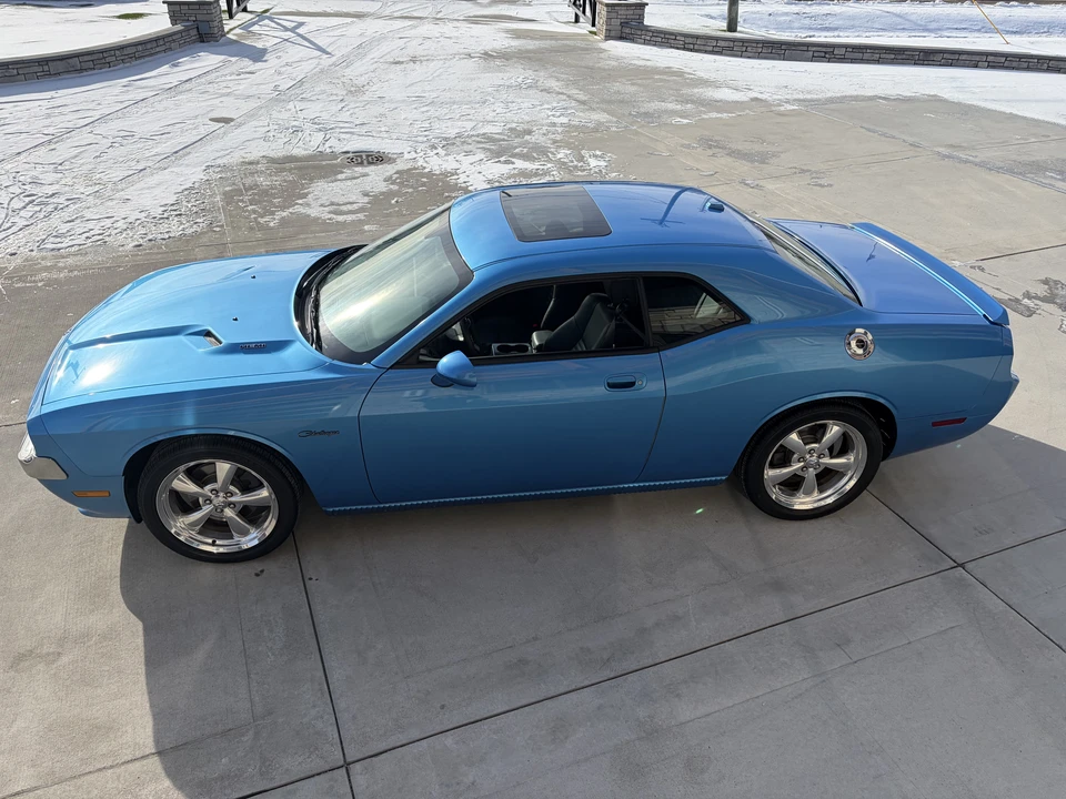 2010 Dodge Challenger 3rd Gen - Image 10 of 31