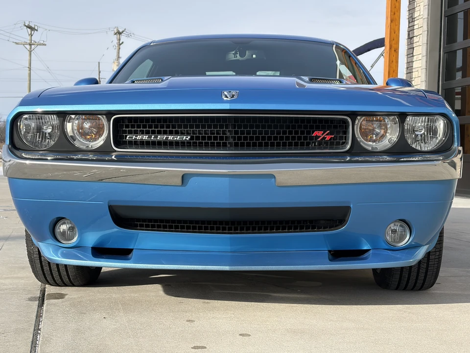2010 Dodge Challenger 3rd Gen - Image 7 of 31