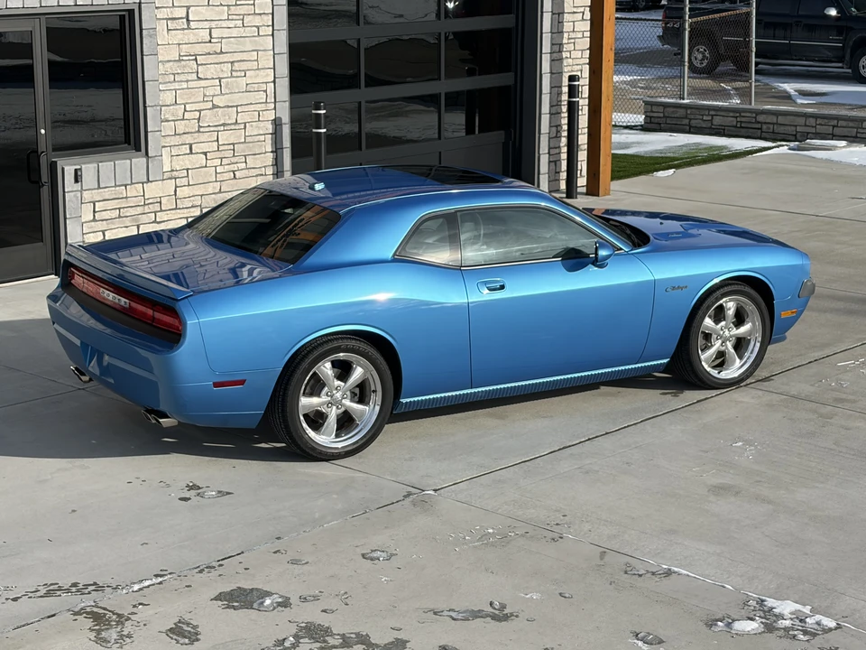 2010 Dodge Challenger 3rd Gen - Image 15 of 31