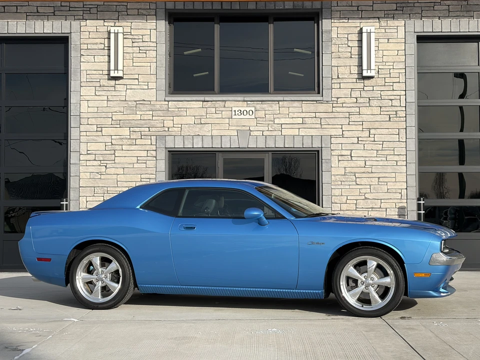 2010 Dodge Challenger 3rd Gen - Image 18 of 31