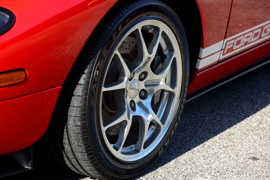 2005 Ford GT 1st Gen - Image 15 of 31