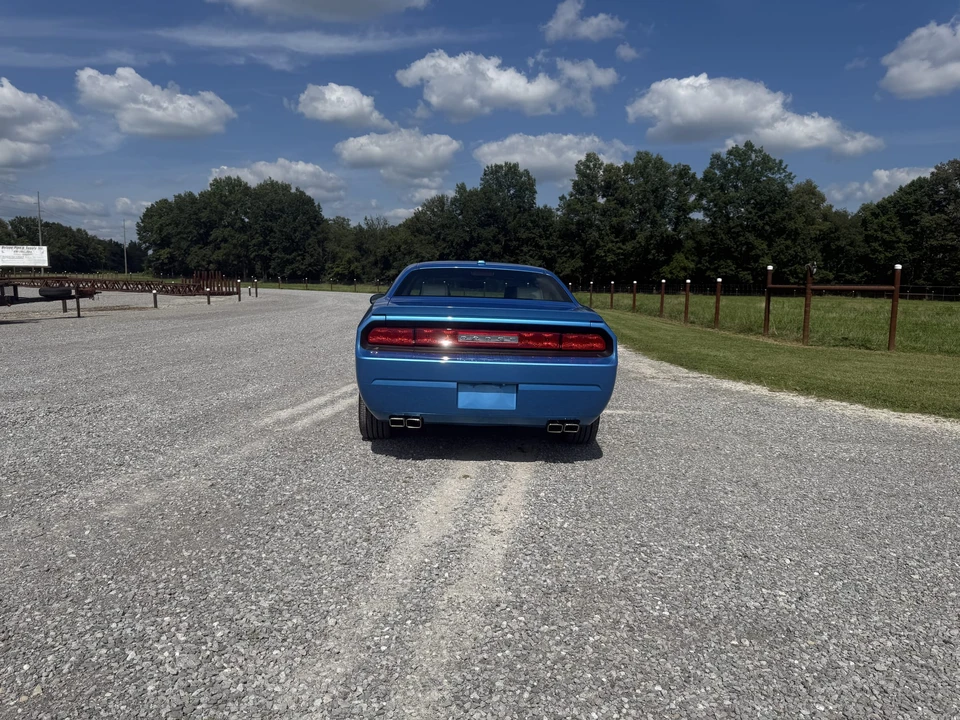 2010 Dodge Challenger 3rd Gen - Image 11 of 31