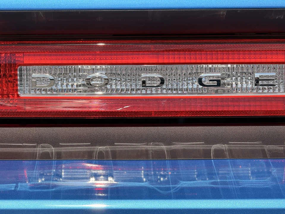 2010 Dodge Challenger 3rd Gen - Image 27 of 31