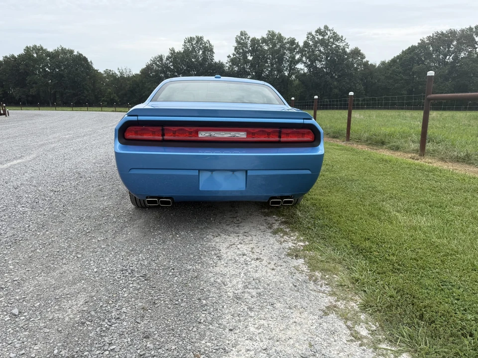 2010 Dodge Challenger 3rd Gen - Image 10 of 31