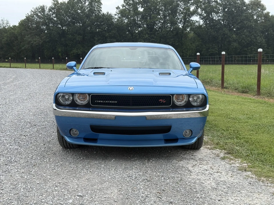 2010 Dodge Challenger 3rd Gen - Image 4 of 31