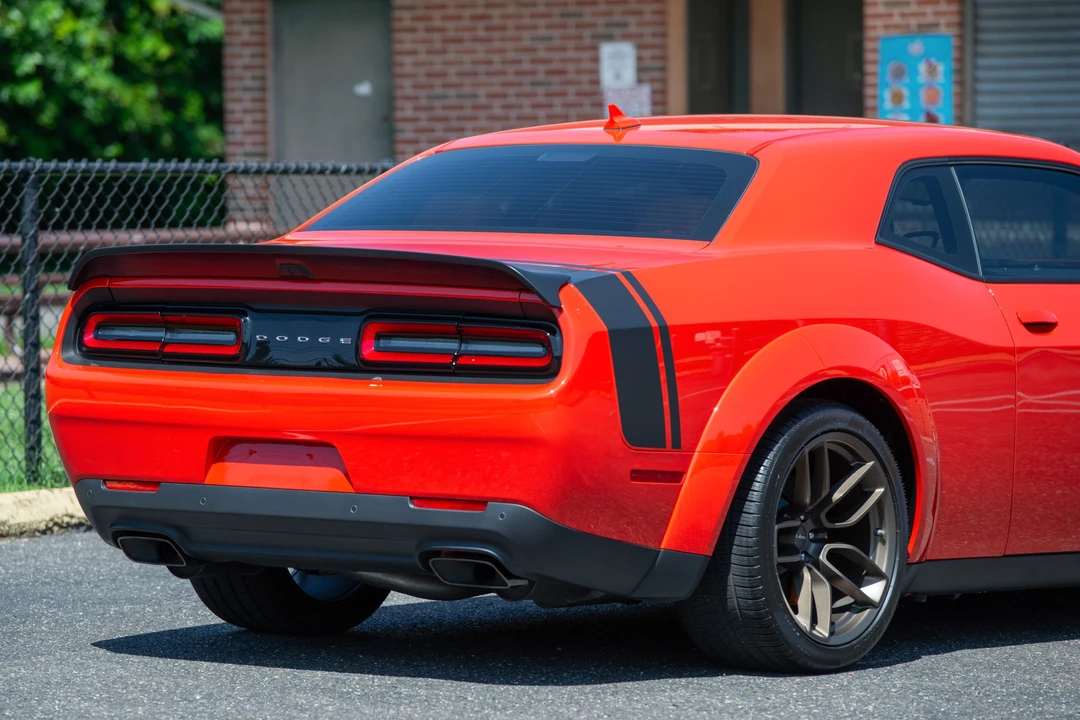 2023 Dodge Challenger SRT Hellcat 3rd Gen - Image 14 of 31