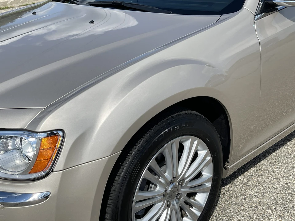 2012 Chrysler 300 (2005-2023) - Image 21 of 31