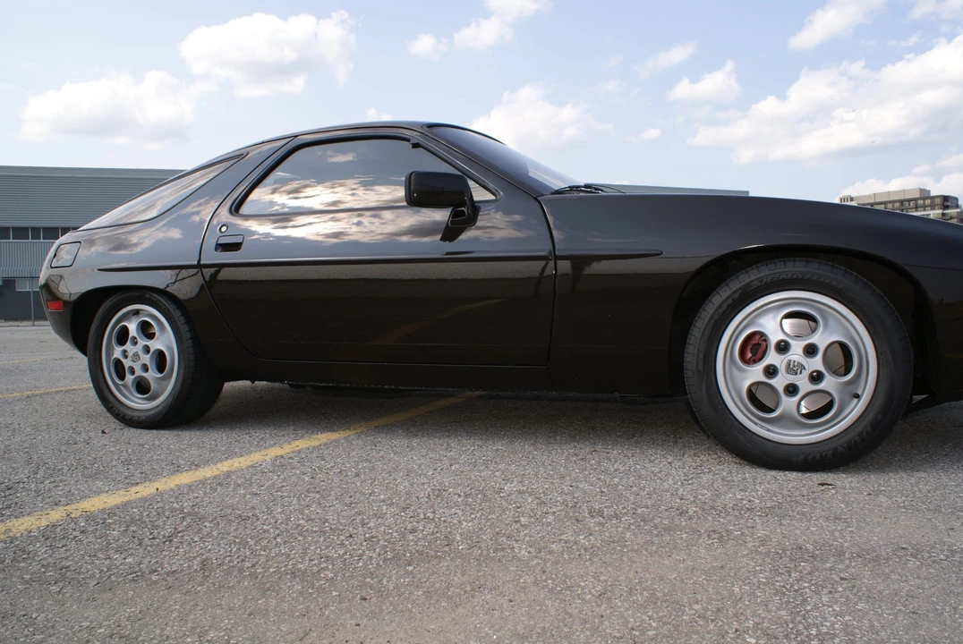 1982 Porsche 928 - Image 12 of 31