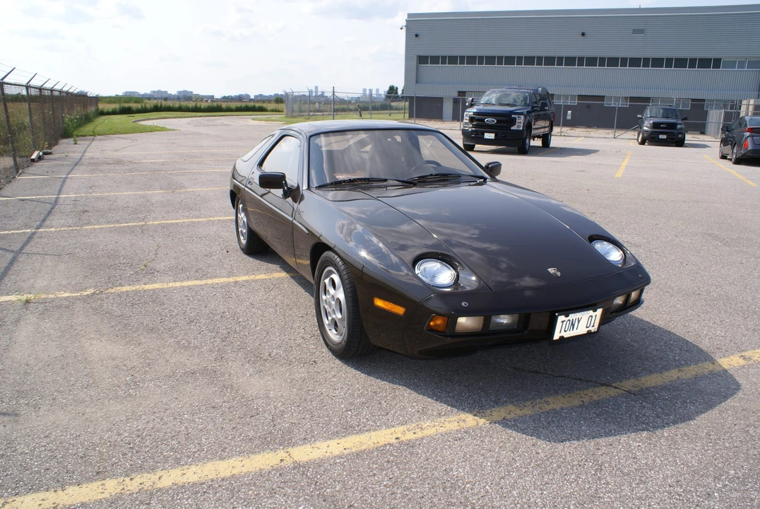 1982 Porsche 928 - Image 10 of 31