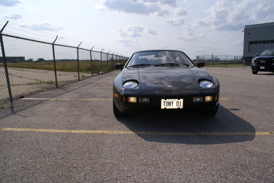 1982 Porsche 928 - Image 6 of 31