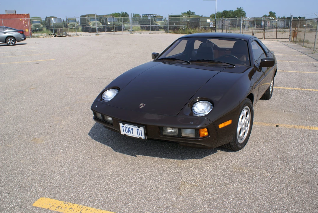 1982 Porsche 928 - Image 3 of 31