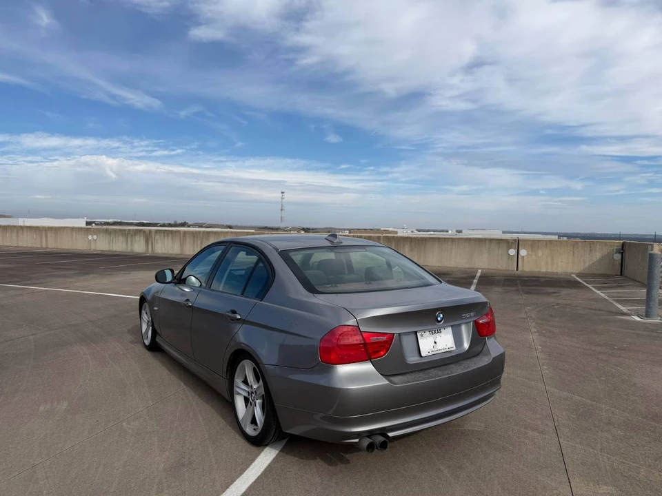 2009 BMW E90 3 Series Sedan - Image 3 of 15