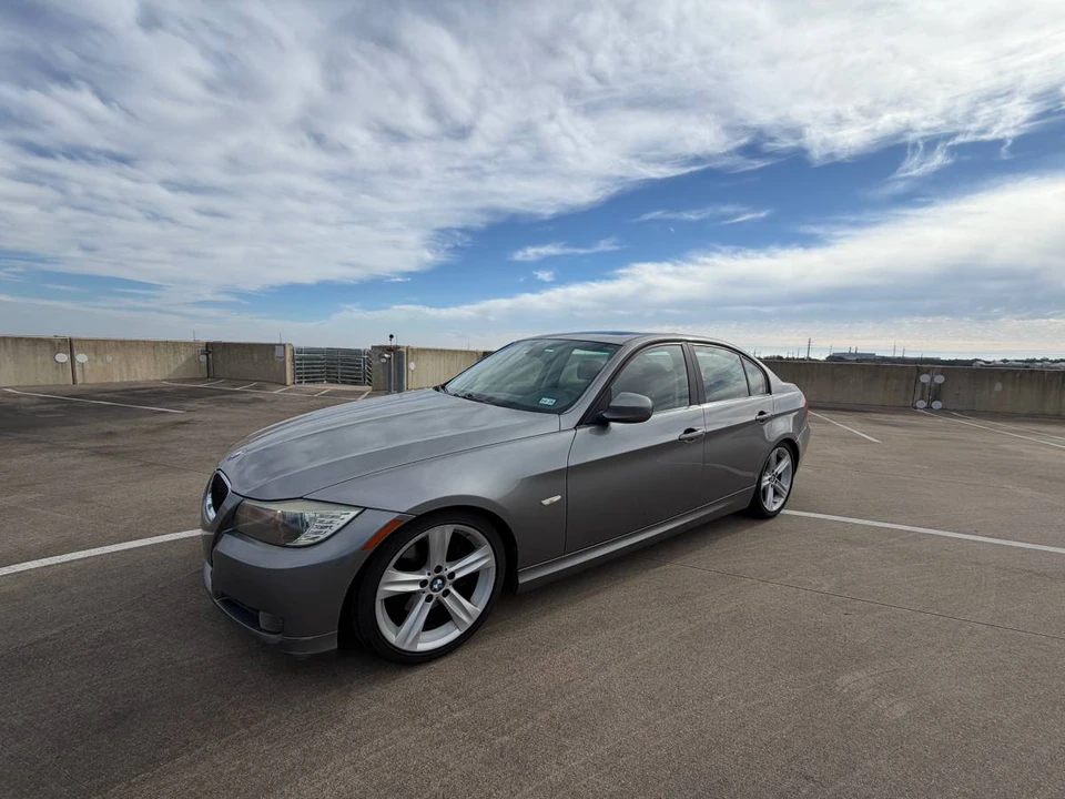 2009 BMW E90 3 Series Sedan - Image 7 of 15