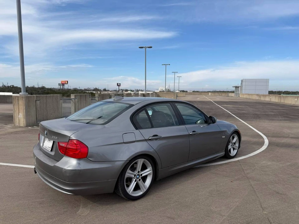 2009 BMW E90 3 Series Sedan - Image 4 of 15