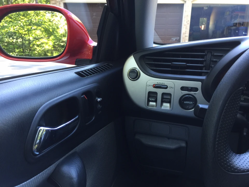 2001 Honda Insight 1st Gen - Image 29 of 31
