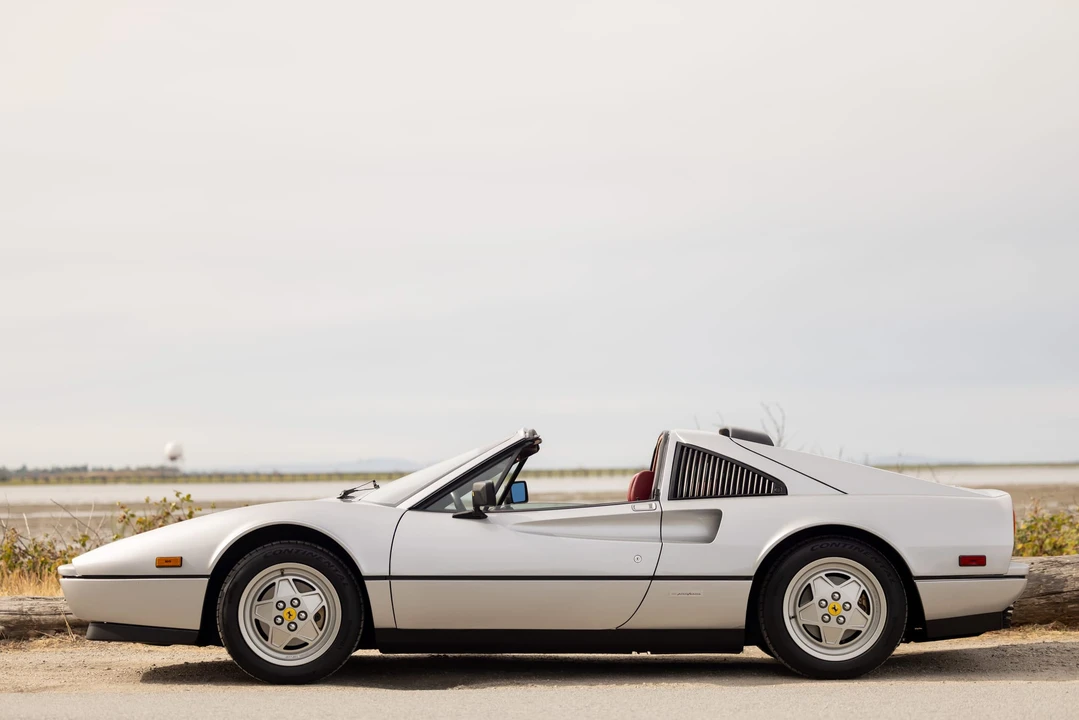 1989 Ferrari 328 GTS - Image 15 of 31