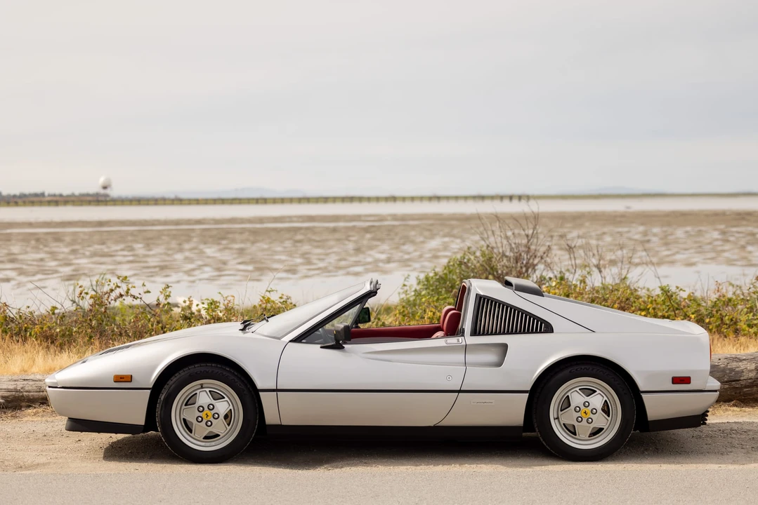 1989 Ferrari 328 GTS - Image 16 of 31
