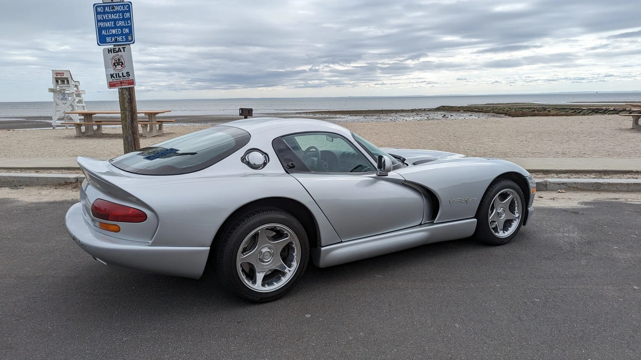 1998 Dodge Viper GTS 2nd Gen - Image 12 of 31
