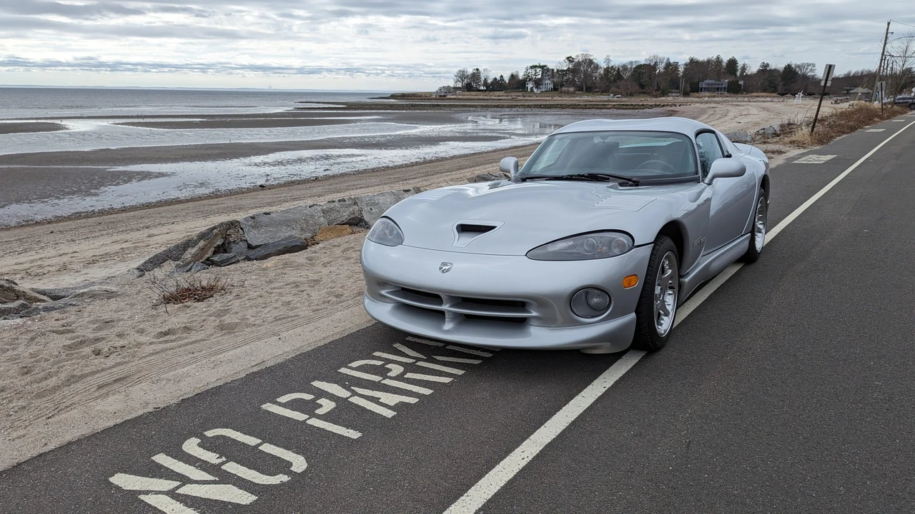 1998 Dodge Viper GTS 2nd Gen - Image 4 of 31