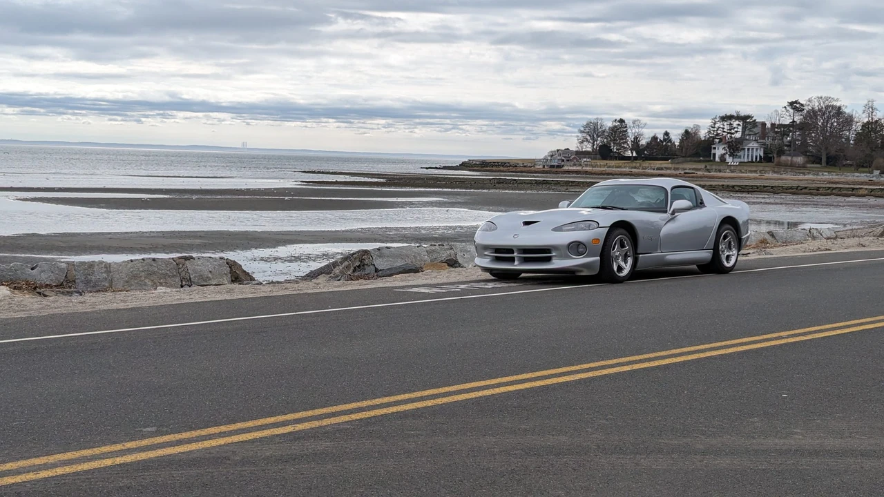 1998 Dodge Viper GTS 2nd Gen - Image 26 of 31