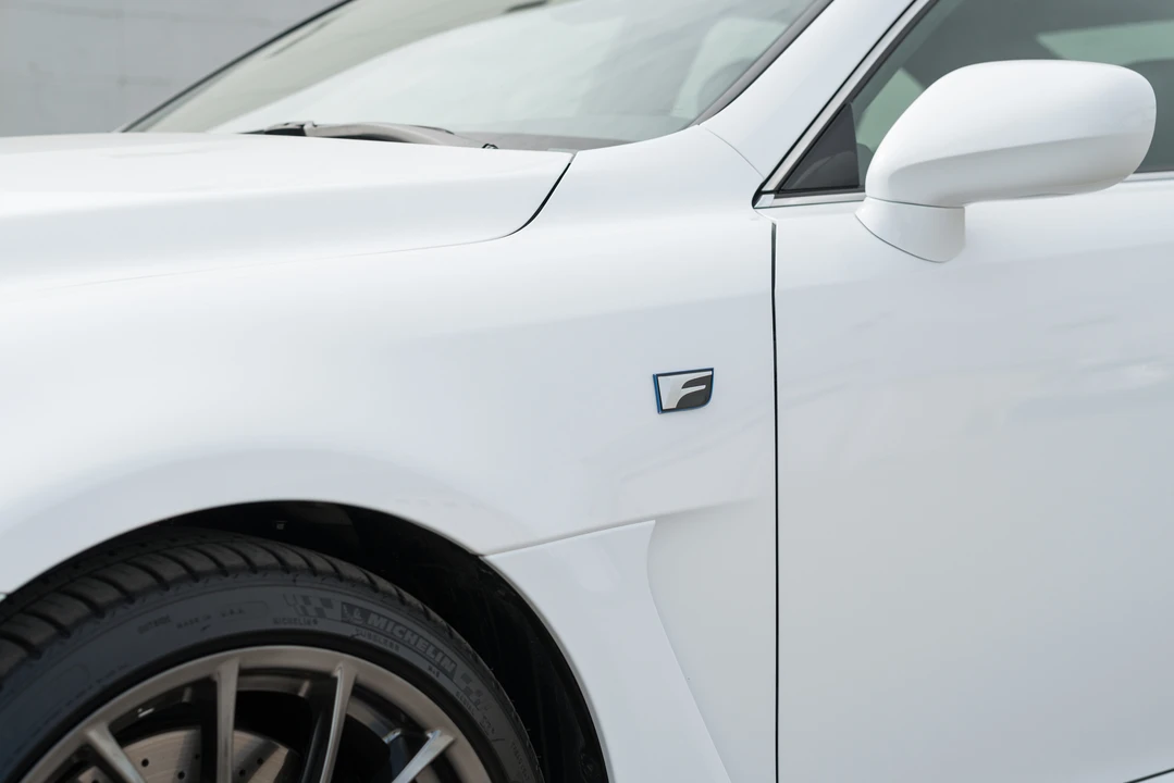 2014 Lexus IS F 2nd Gen - Image 25 of 31