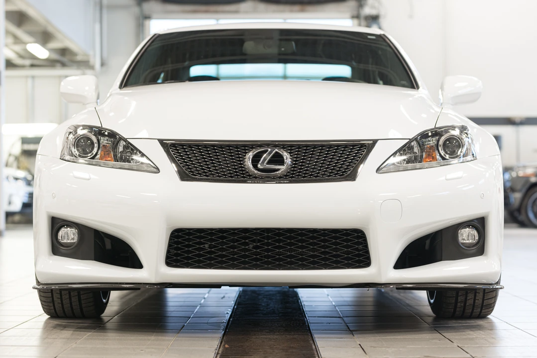 2014 Lexus IS F 2nd Gen - Image 16 of 31