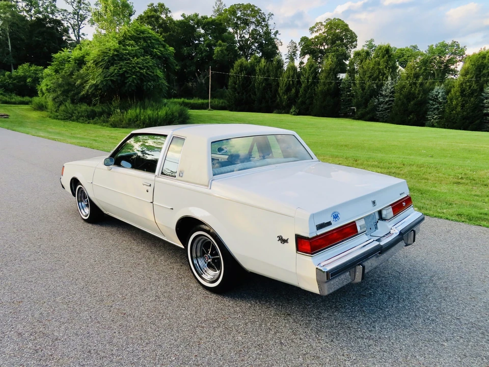 1981 Buick Regal - Image 28 of 31