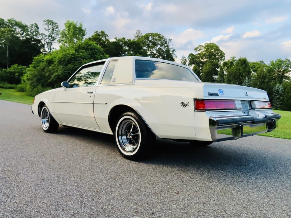 1981 Buick Regal - Image 26 of 31
