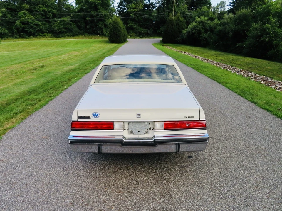 1981 Buick Regal - Image 24 of 31