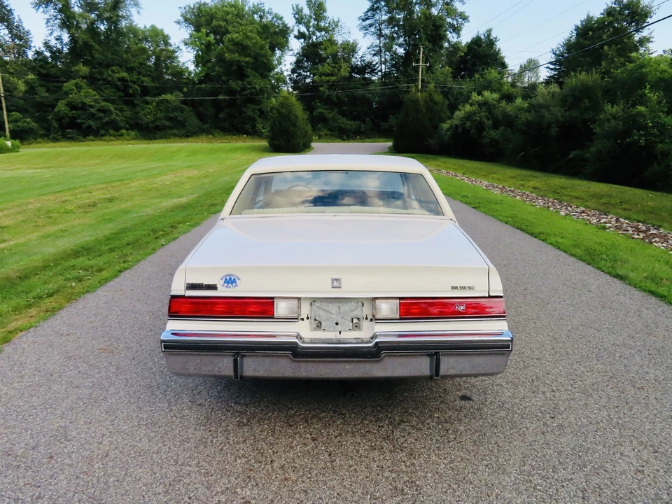 1981 Buick Regal - Image 23 of 31