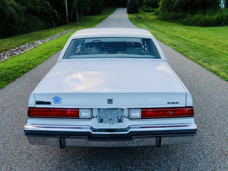 1981 Buick Regal - Image 25 of 31