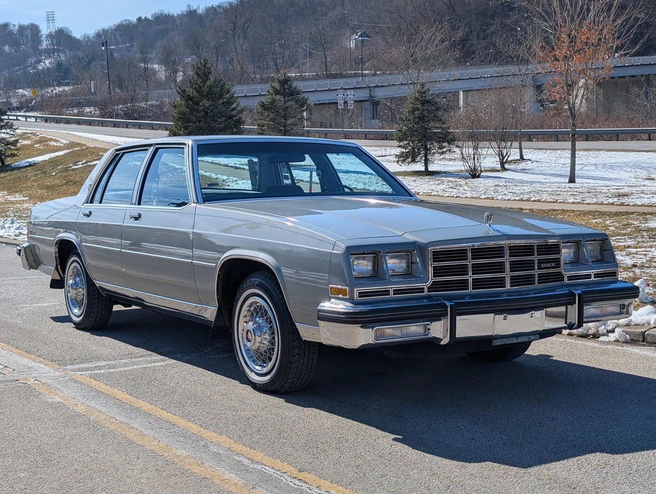 1983 Buick LeSabre - Image 14 of 31