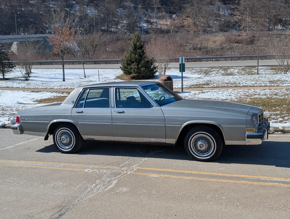 1983 Buick LeSabre - Image 25 of 31