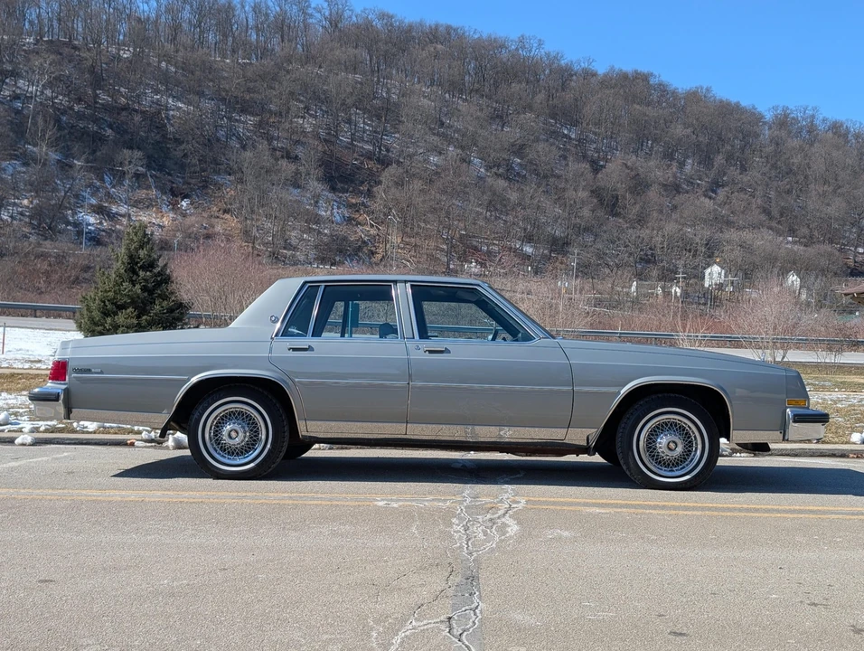 1983 Buick LeSabre - Image 28 of 31