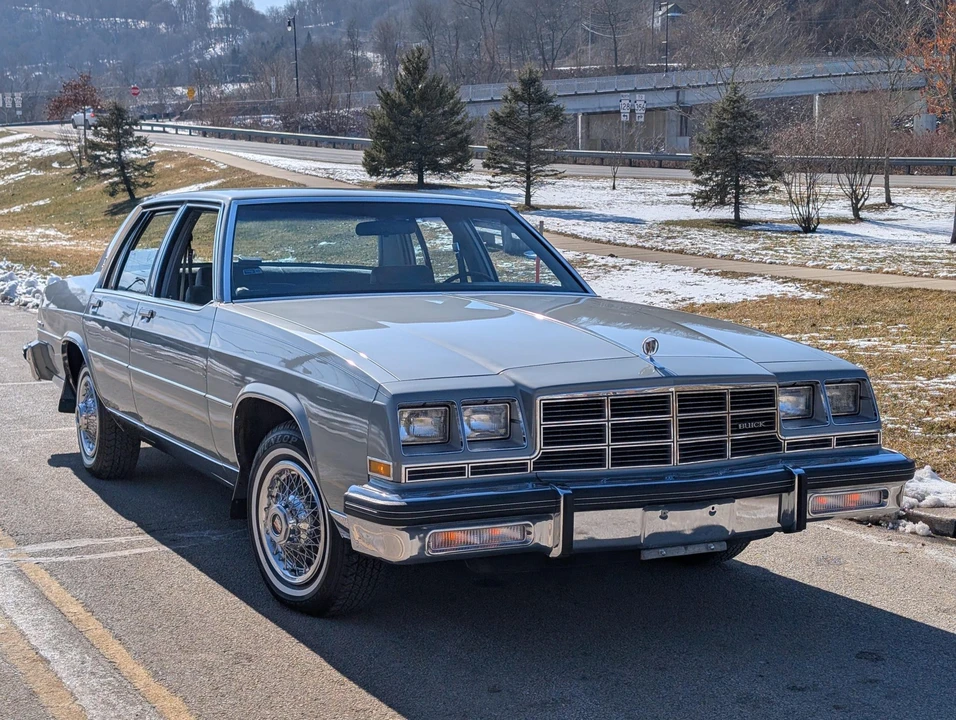 1983 Buick LeSabre - Image 16 of 31