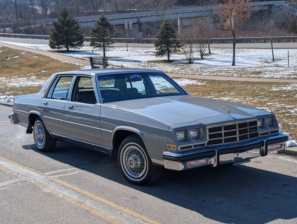 1983 Buick LeSabre - Image 17 of 31