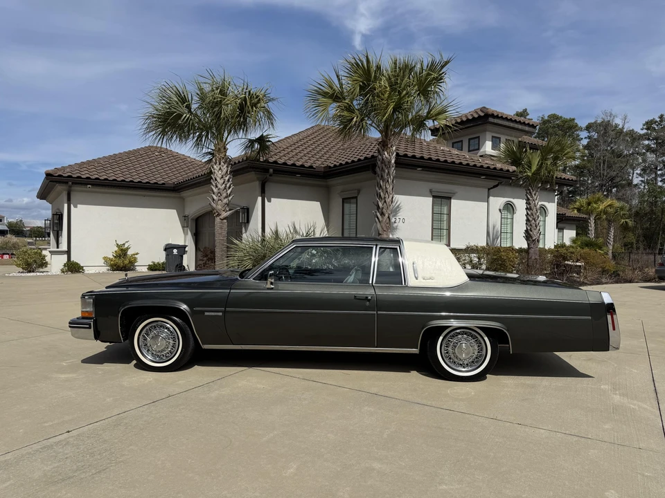 1983 Cadillac DeVille 5th Gen - Image 17 of 31