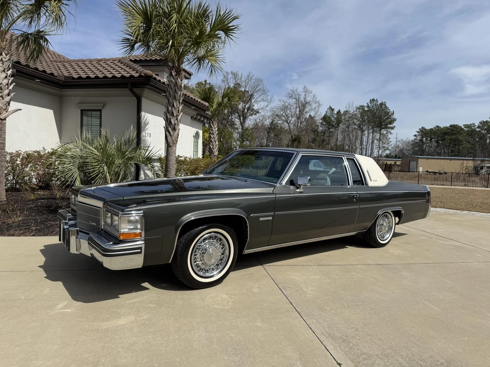 1983 Cadillac DeVille 5th Gen - Image 14 of 31