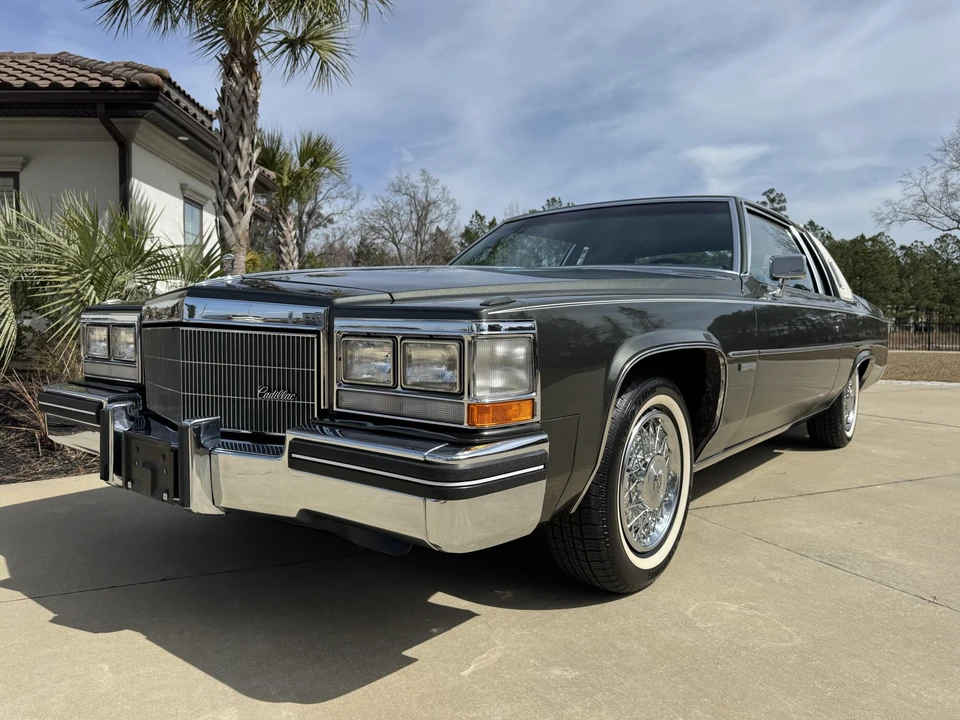 1983 Cadillac DeVille 5th Gen - Image 11 of 31