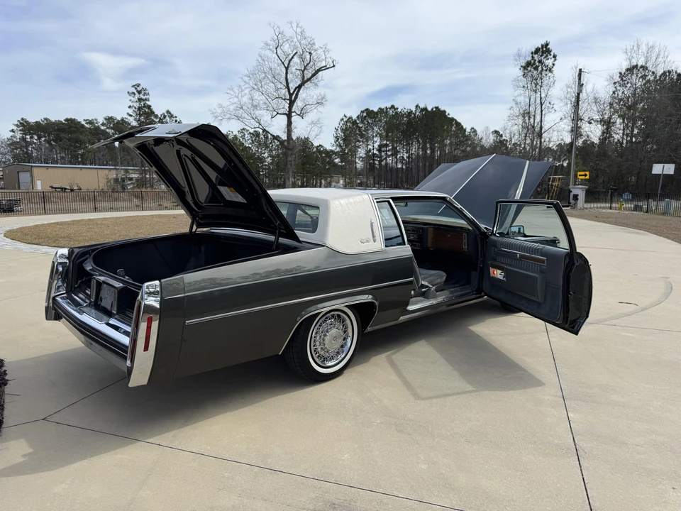 1983 Cadillac DeVille 5th Gen - Image 30 of 31