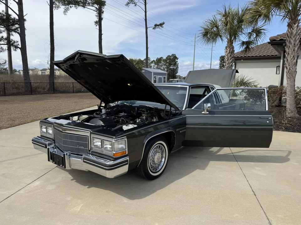 1983 Cadillac DeVille 5th Gen - Image 27 of 31