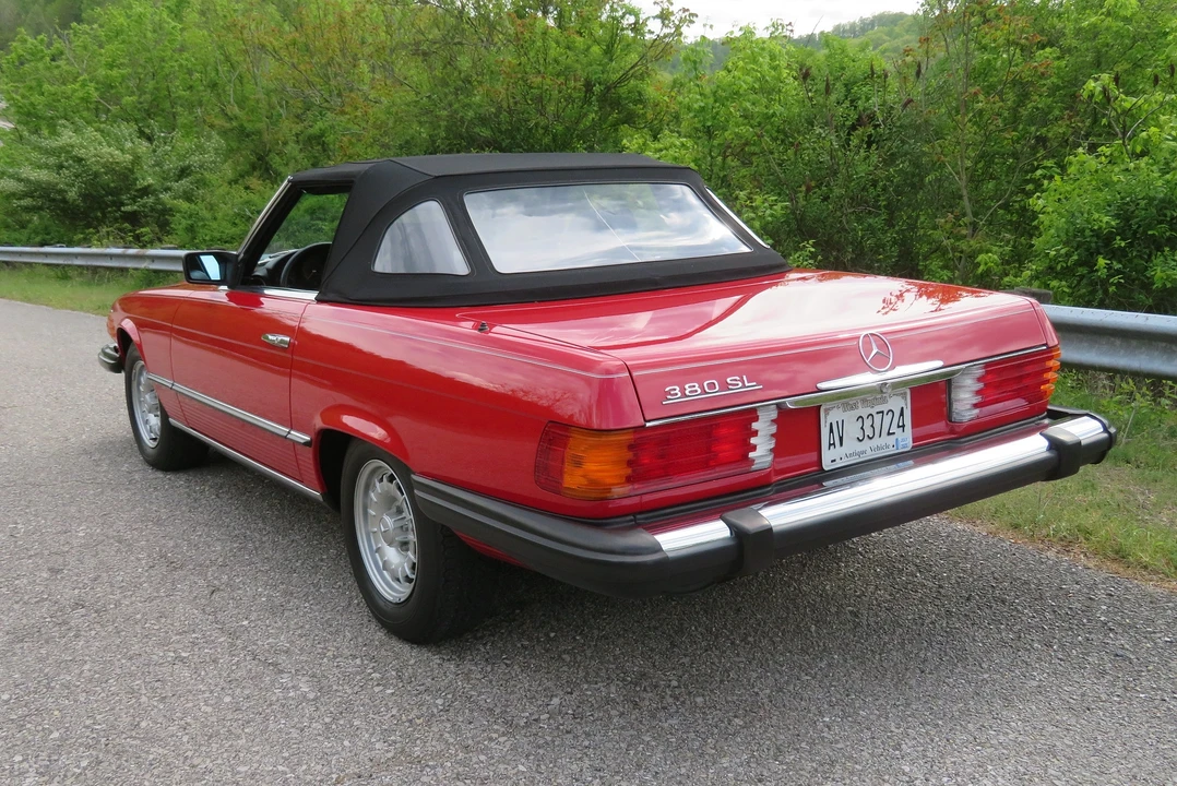 1985 Mercedes-Benz R107 SL-Class - Image 13 of 31
