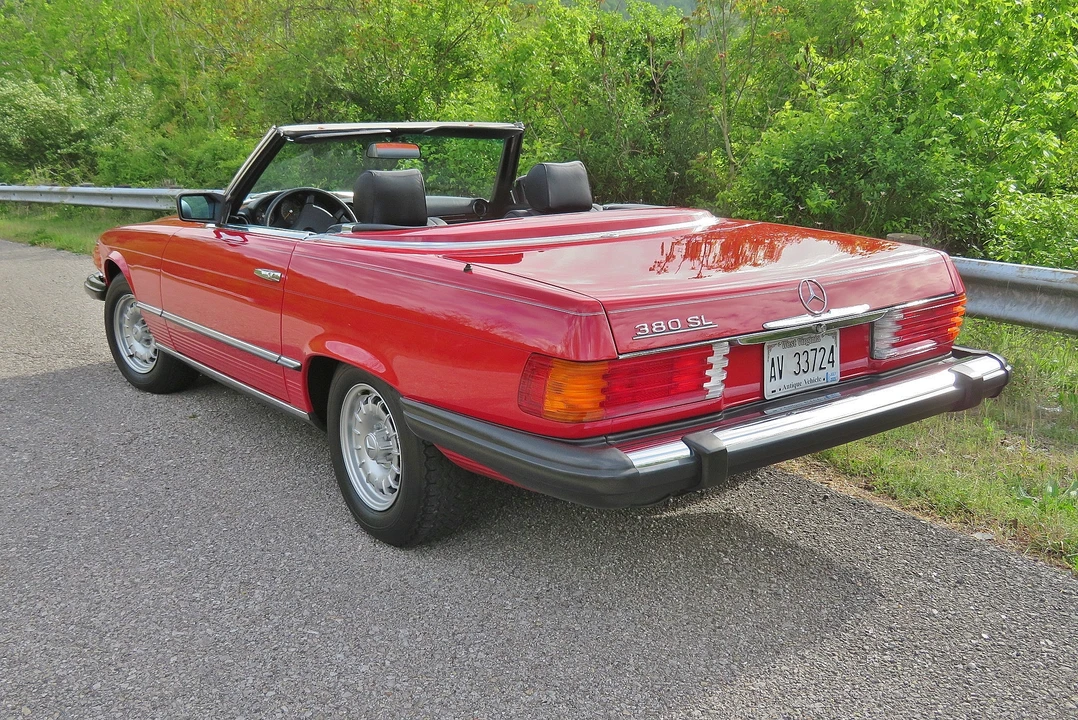 1985 Mercedes-Benz R107 SL-Class - Image 4 of 31