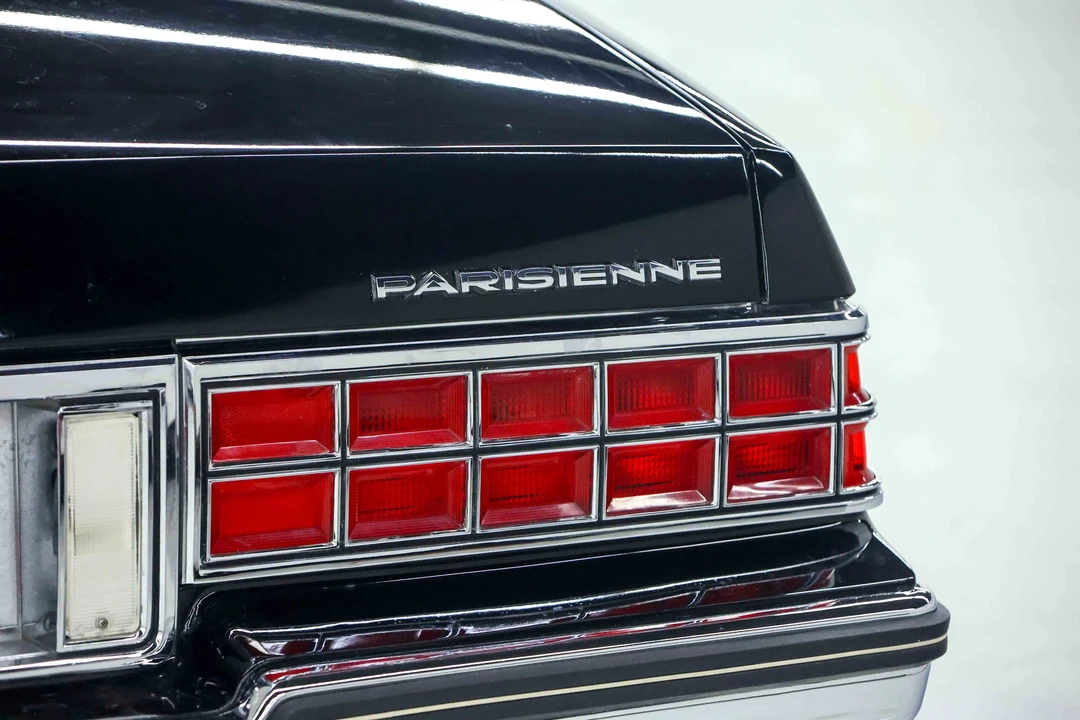 1985 Pontiac Parisienne - Image 25 of 31